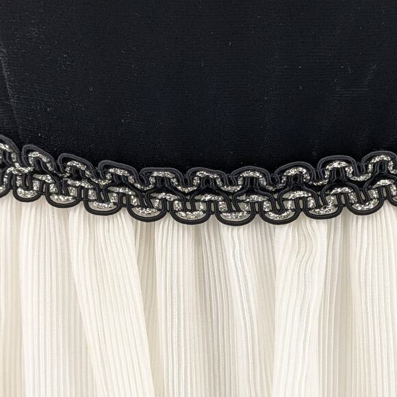 Vintage 1960's VICKY VAUGHN JUNIOR Black Velvet Ivory Chiffon Lettuce Edge Dress - Picture 4 of 9